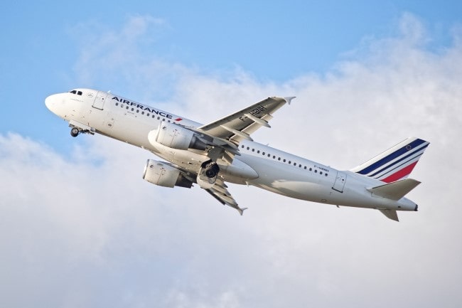 Travel 101: In-Air Flight Hacks for Your Trip to Paris
